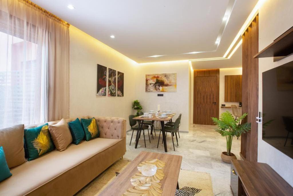Luxury In Center Of Marrakech Apartment