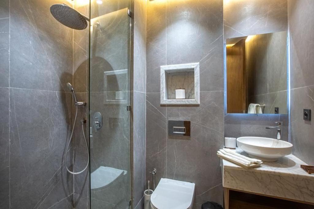 Luxury In Center Of Marrakech Apartment